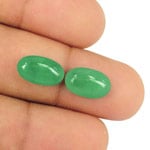 8.20-Carat Pair of Lively Intense Green Emeralds from Colombia