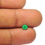 0.34-Carat Eye-Clean Bright Green Oval-Cut Colombian Emerald