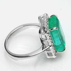 5.51-Carat Zambian Emerald Ring